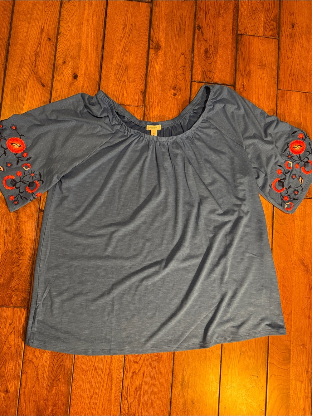Westport Blue Scoop-Neck Top with Floral Embroidered Sleeves sz. 2X